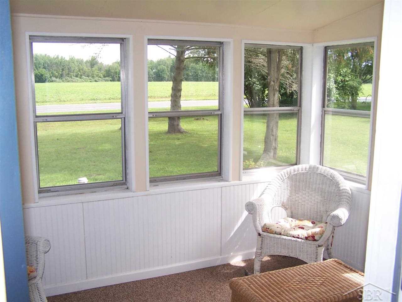 12215 West Freeland Road Freeland, MI 48623 - Photo 2 of 25 Sun Room