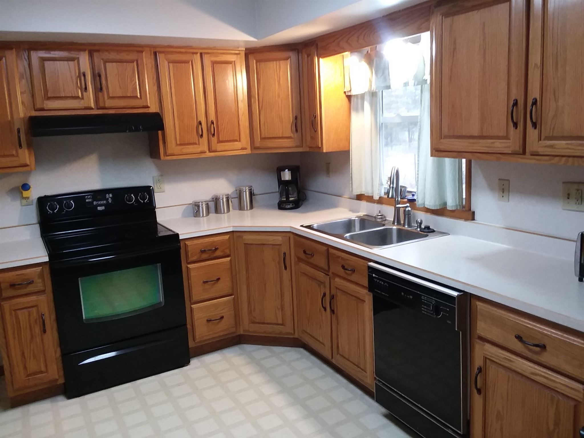 382 South Briner Road Marion, IN 46953 - Photo 3 of 13 Gallery Image 3