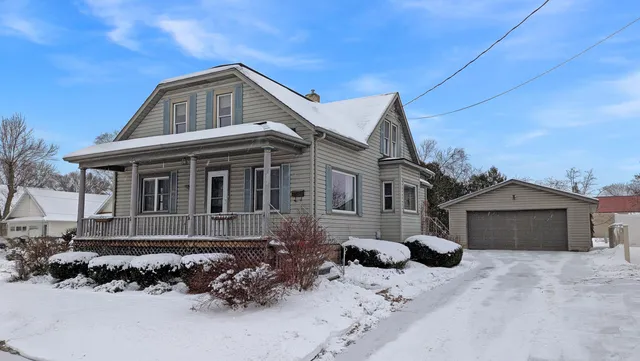 $219,900 | 314 Columbus Avenue, Brillion, WI 54110