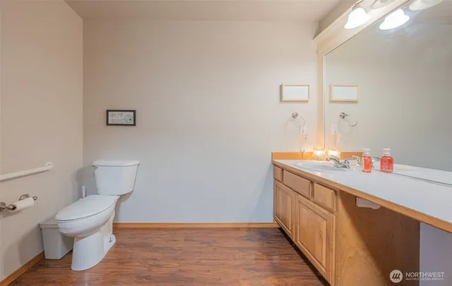 $725,000 | 30608 40th Avenue East, Graham, WA 98338