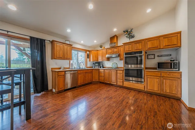 $725,000 | 30608 40th Avenue East, Graham, WA 98338