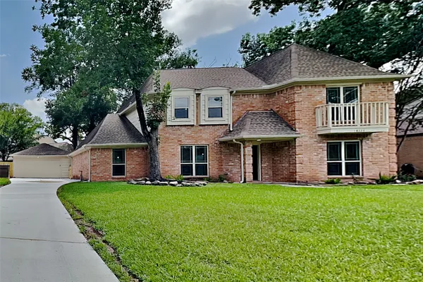$2,550 | 18330 Ella Boulevard, Spring, TX 77388