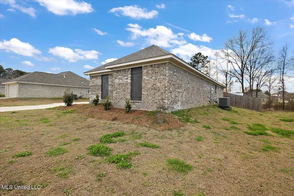 $286,900 | 109 Brunswick Cove, Canton, MS 39046