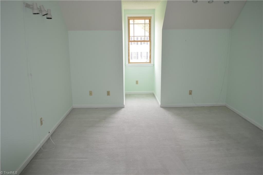 4216 Thorn Ridge Road Winston-Salem, NC 27106 - Photo 5 of 20 Gallery Image 5