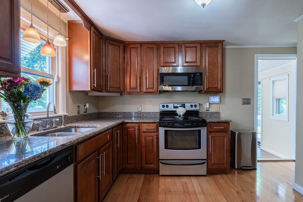 91 Priscilla Road Woonsocket, RI 02895 - Photo 5 of 30