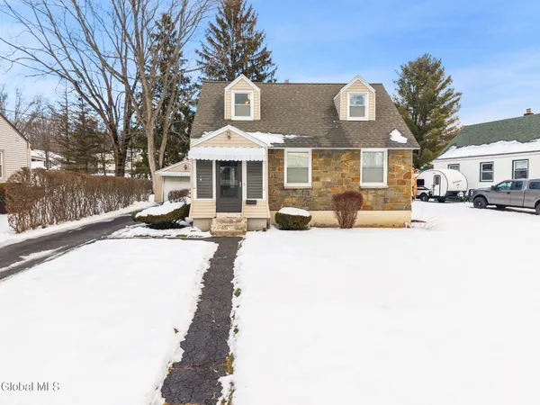 $196,000 | 4 Woodrow Road, Amsterdam, NY 12010