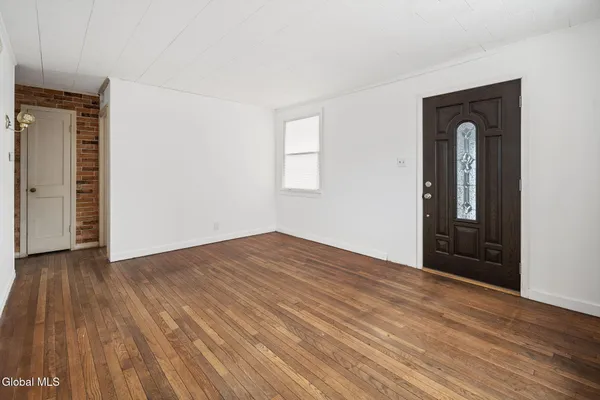 $196,000 | 4 Woodrow Road, Amsterdam, NY 12010