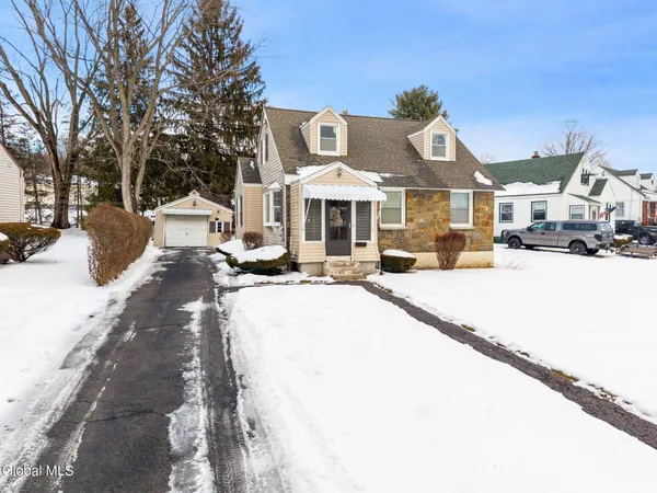 $196,000 | 4 Woodrow Road, Amsterdam, NY 12010