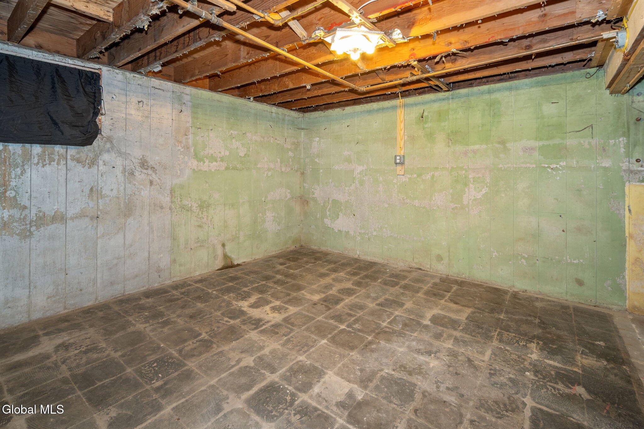 4 Woodrow Road Amsterdam, NY 12010 - Photo 24 of 47 24-4WoodrowRd_24