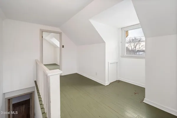 $196,000 | 4 Woodrow Road, Amsterdam, NY 12010