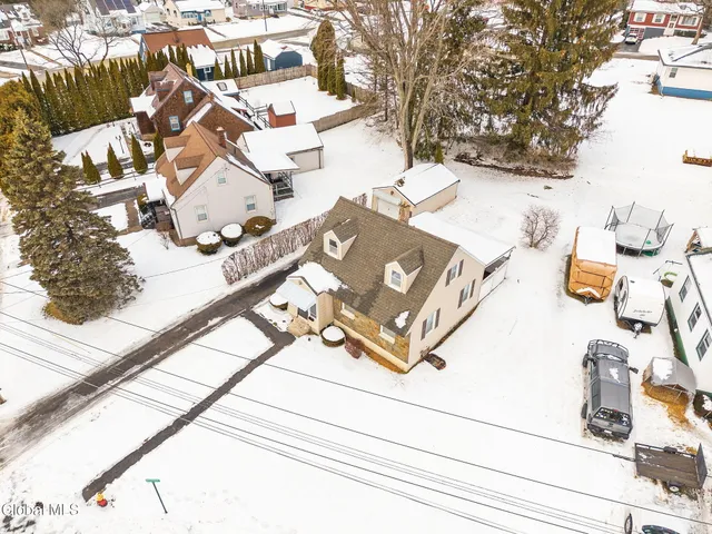 $199,500 | 4 Woodrow Road, Amsterdam, NY 12010