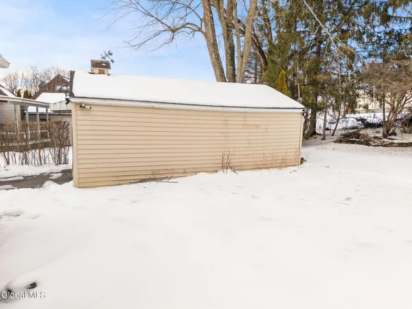 $196,000 | 4 Woodrow Road, Amsterdam, NY 12010