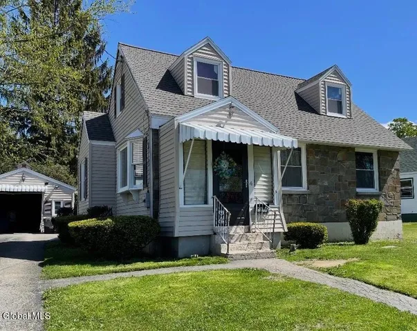 $199,500 | 4 Woodrow Road, Amsterdam, NY 12010