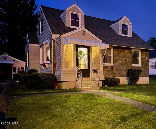 $196,000 | 4 Woodrow Road, Amsterdam, NY 12010