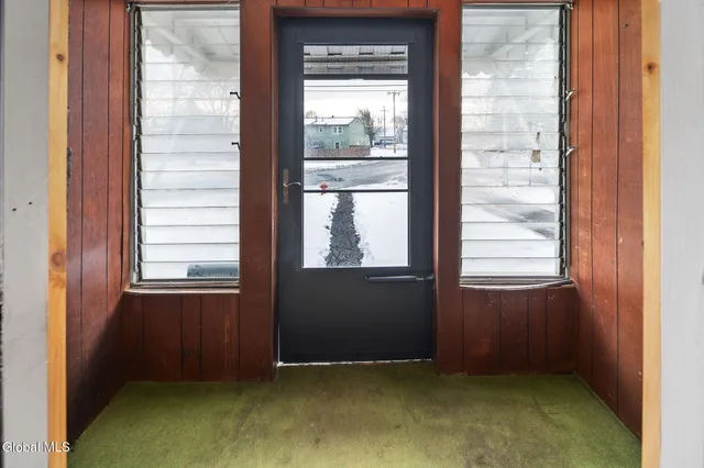 $199,500 | 4 Woodrow Road, Amsterdam, NY 12010