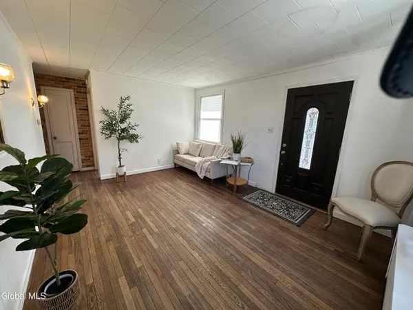 $196,000 | 4 Woodrow Road, Amsterdam, NY 12010