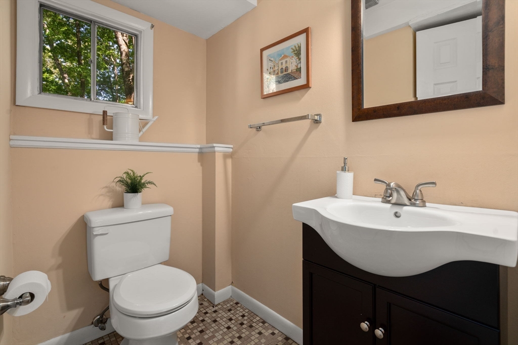 7 Spring Lane Framingham, MA 01701 - Photo 21 of 28 Gallery Image 21