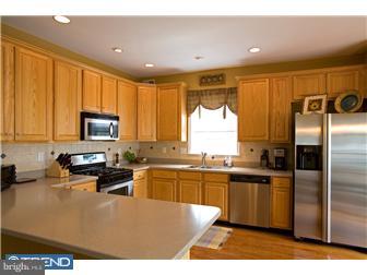 26 Wellington Road Newtown, PA 18940 - Photo 5 of 12 Kitchen