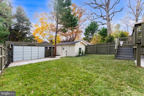 a house view with a garden