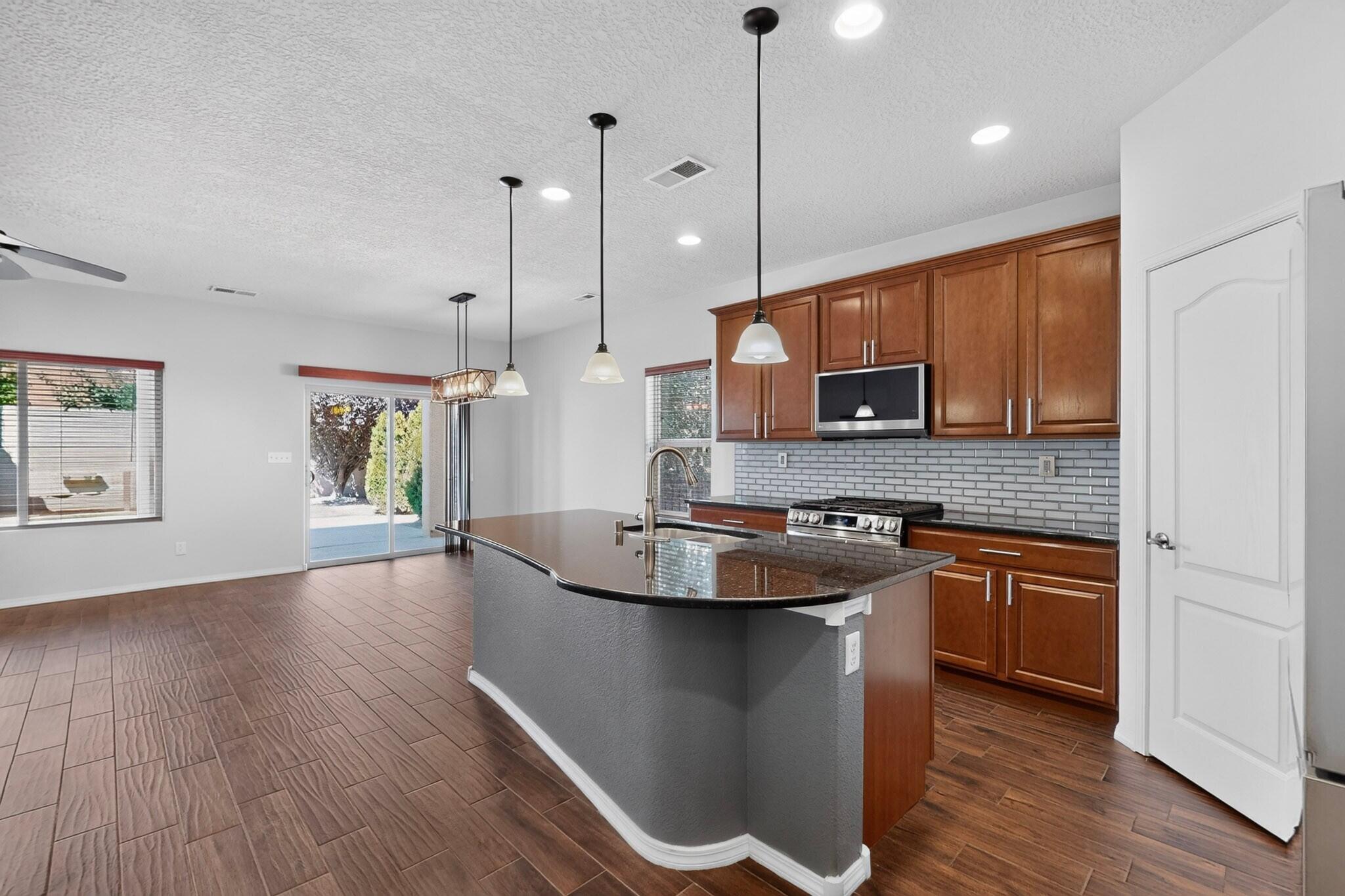 5843 Fossil Road Northwest Albuquerque, NM 87114 - Photo 11 of 44 Gallery Image 11