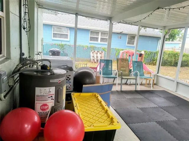 a view of yard with tree in it