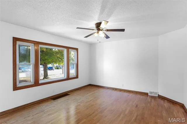 $234,900 | 300 Lincoln Drive, Fredericktown, MO 63645