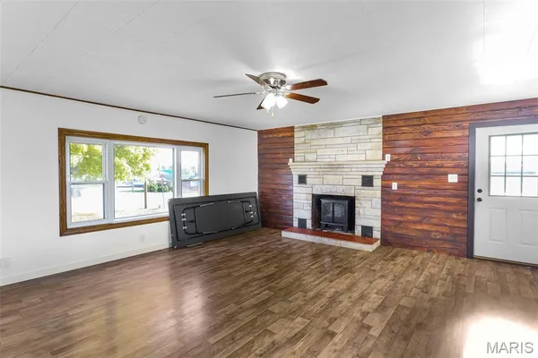 $217,500 | 300 Lincoln Drive, Fredericktown, MO 63645
