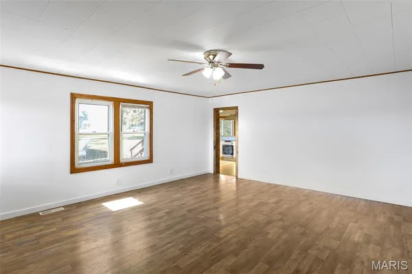 $217,500 | 300 Lincoln Drive, Fredericktown, MO 63645