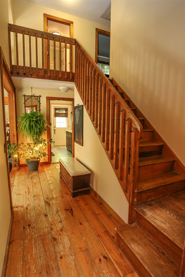 64 Cross Road Hooksett, NH 03106 - Photo 4 of 33