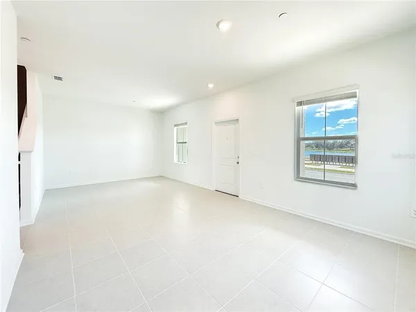 $2,500 | 1975 Stake Out Way, Apopka, FL 32703