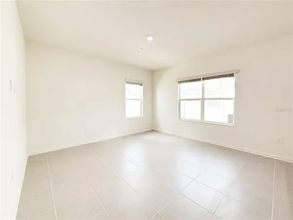 $2,500 | 1975 Stake Out Way, Apopka, FL 32703