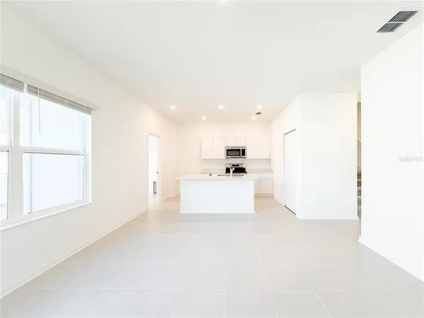 $2,500 | 1975 Stake Out Way, Apopka, FL 32703