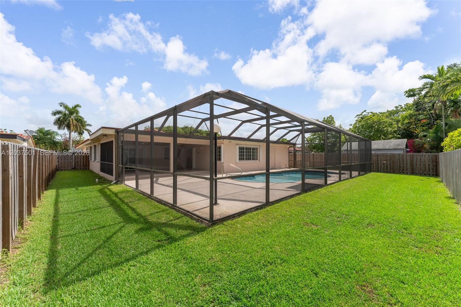 10842 Southwest 33rd Street Miami, FL 33165 - Photo 27 of 44