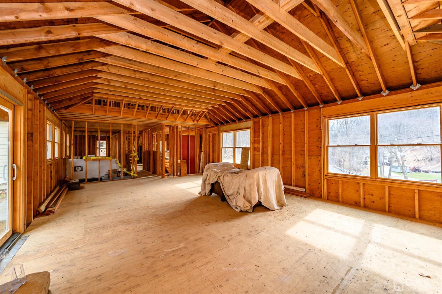 146 Millbrook Road Washington, NJ 07882 - Photo 6 of 25 a big room with closet