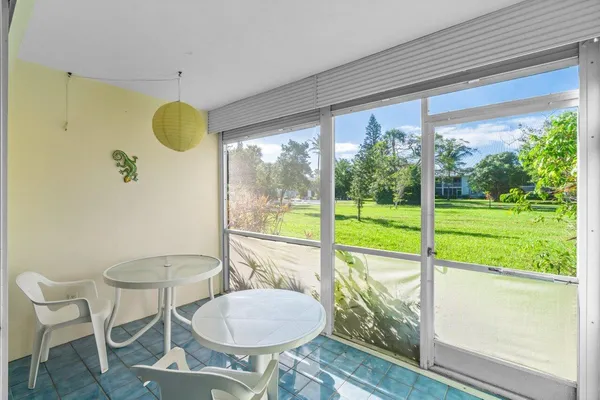 $113,000 | 2460 Southwest 22nd Avenue, Unit 809, Delray Beach, FL 33445