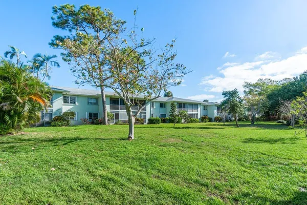 $113,000 | 2460 Southwest 22nd Avenue, Unit 809, Delray Beach, FL 33445