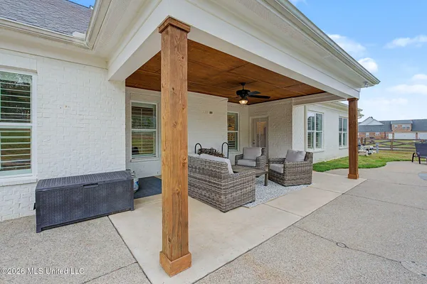 $768,000 | 199 Louise Road, Byhalia, MS 38611