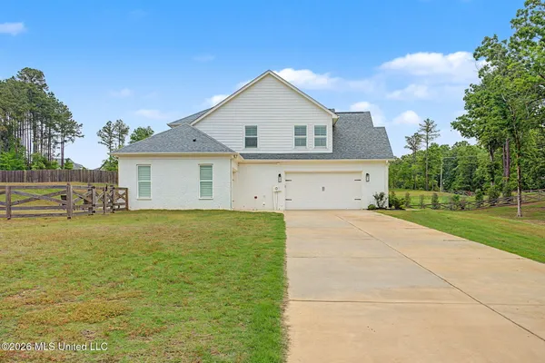 $768,000 | 199 Louise Road, Byhalia, MS 38611