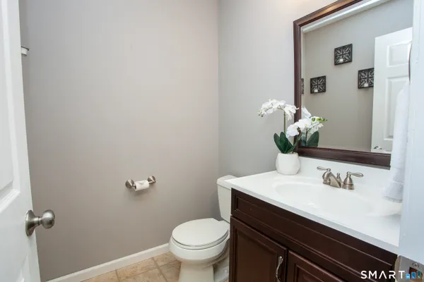 $314,900 | 66 Woodcock Court, Unit 66, Windsor Locks, CT 06096