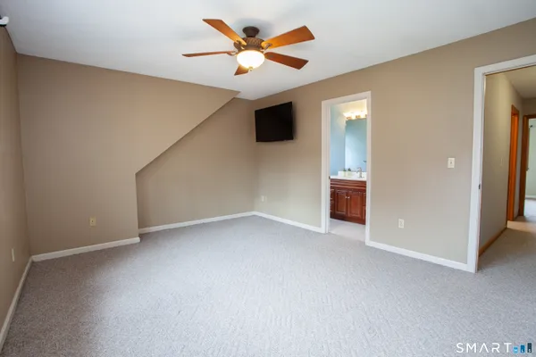 $314,900 | 66 Woodcock Court, Unit 66, Windsor Locks, CT 06096