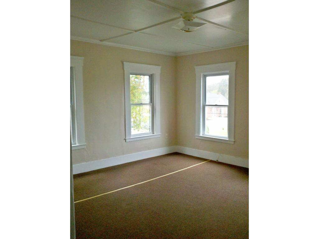 11 Summer Street Rochester, NH 03867 - Photo 11 of 15