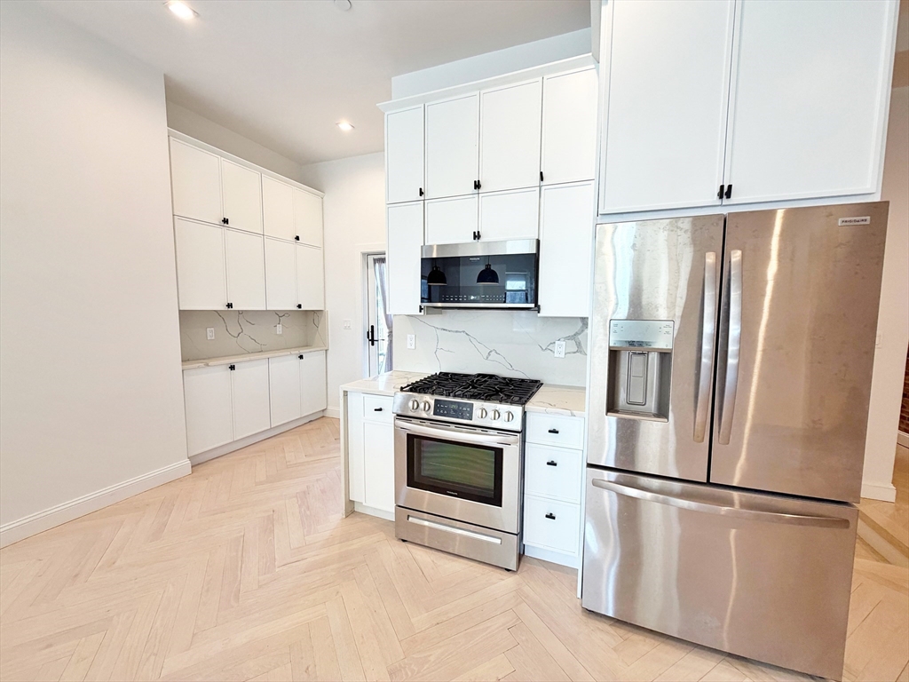 182 Webster Street, Unit 1 Boston, MA 02128 - Photo 12 of 41