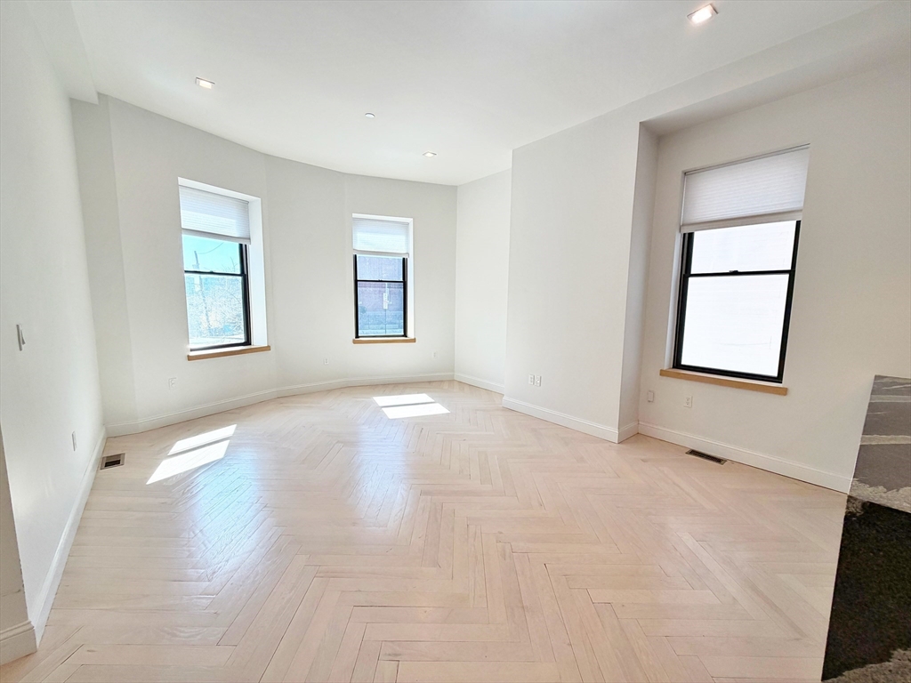 182 Webster Street, Unit 1 Boston, MA 02128 - Photo 14 of 41