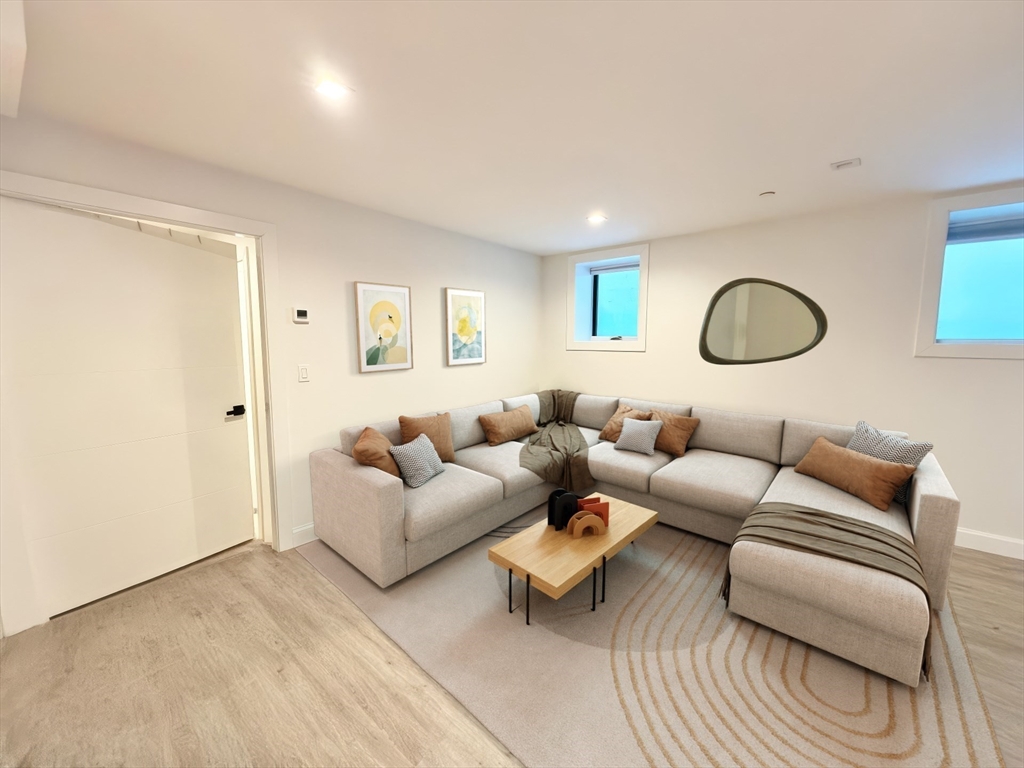 182 Webster Street, Unit 1 Boston, MA 02128 - Photo 4 of 10