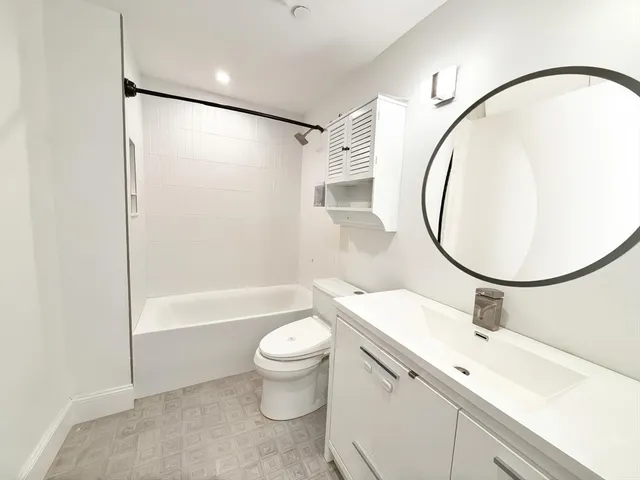 $4,795 | 182 Webster Street, Unit 1, Boston, MA 02128