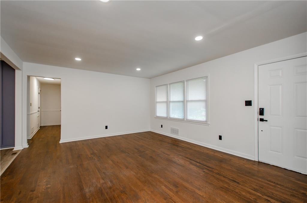 3833 Wedgefield Circle Decatur, GA 30035 - Photo 12 of 35