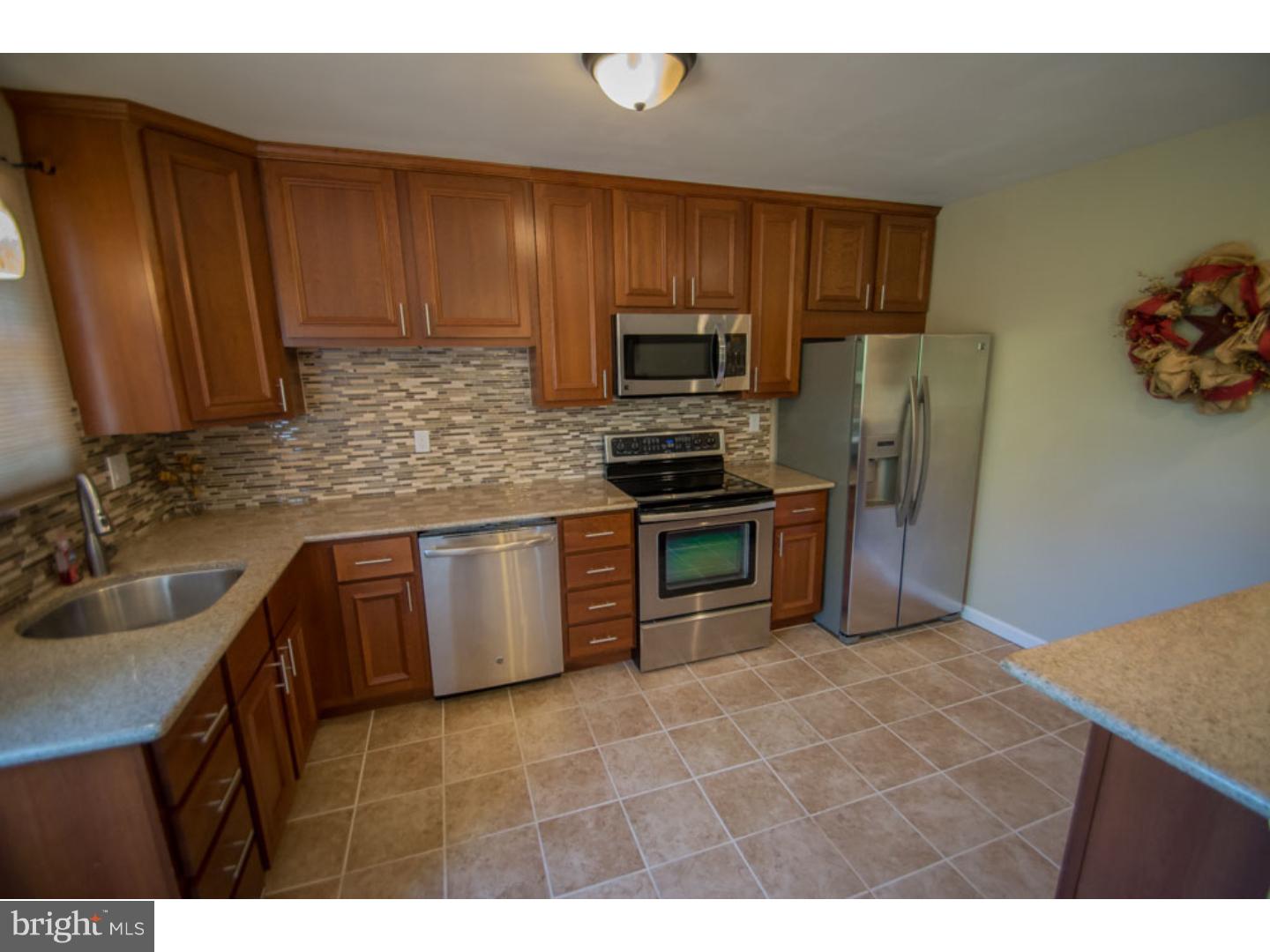 279 Kulp Road Pottstown, PA 19465 - Photo 3 of 17