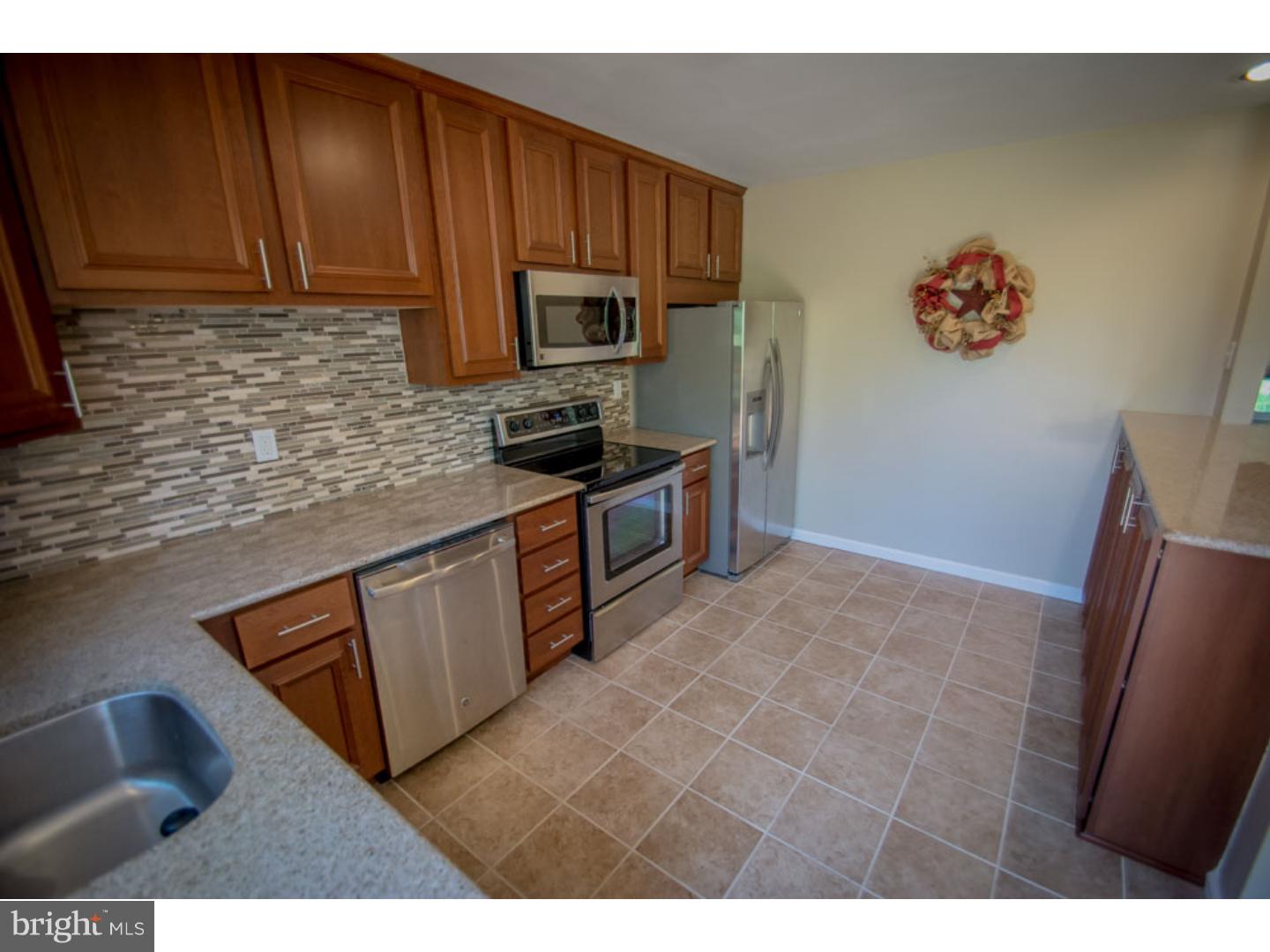 279 Kulp Road Pottstown, PA 19465 - Photo 4 of 17