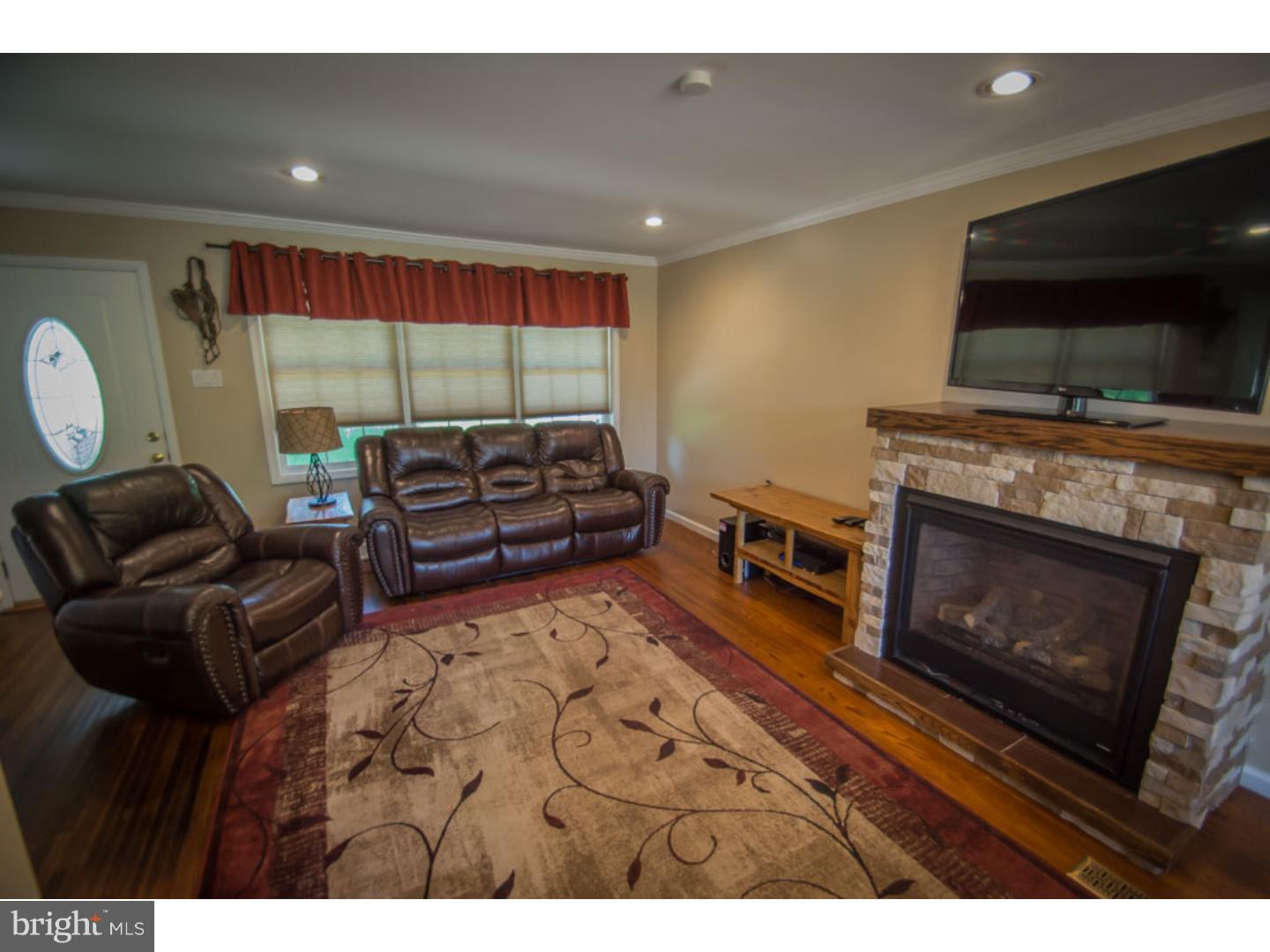 279 Kulp Road Pottstown, PA 19465 - Photo 5 of 17