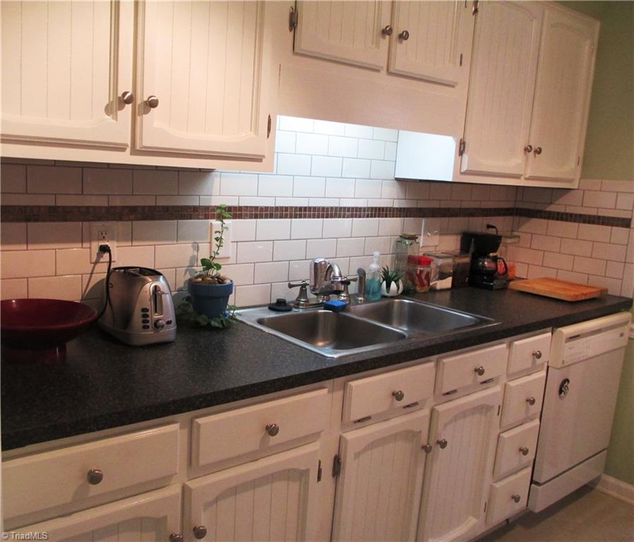 5002 Tower Road, Unit B Greensboro, NC 27410 - Photo 6 of 16 Gallery Image 6